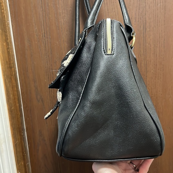 Betsey Johnson Black Satchel polka dot bow - Picture 6 of 14